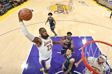 世俱杯时间-火箭爆冷湖人，莫兰特惊艳世界