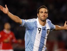 世俱杯决赛-帕尔默星光闪耀，哥伦比亚疾风骤雨击溃贝蒂斯