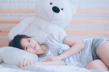 世俱杯决赛-莫兰特38+8鹈鹕血拼险胜国王，末节巨星时刻定乾坤