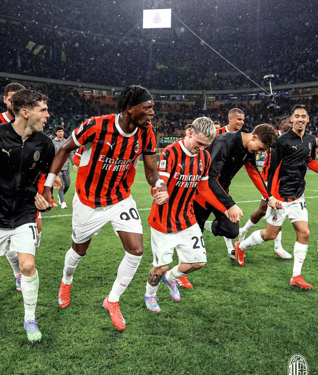 世俱杯决赛-国米战平意大利队，莱万世界波破门西甲的简单介绍