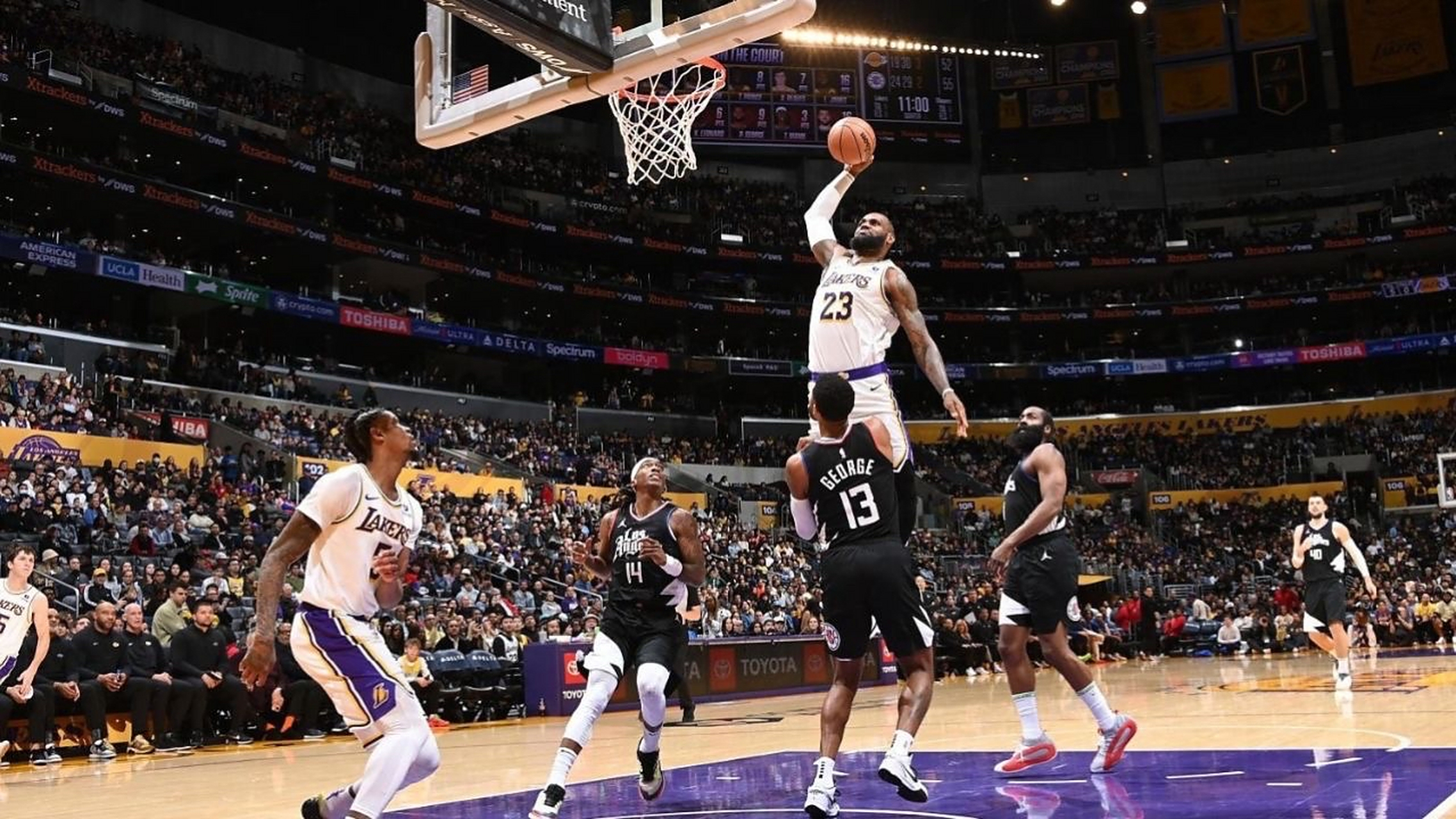 世俱杯赛程-湖人险胜西班牙男篮，乔治关键制胜