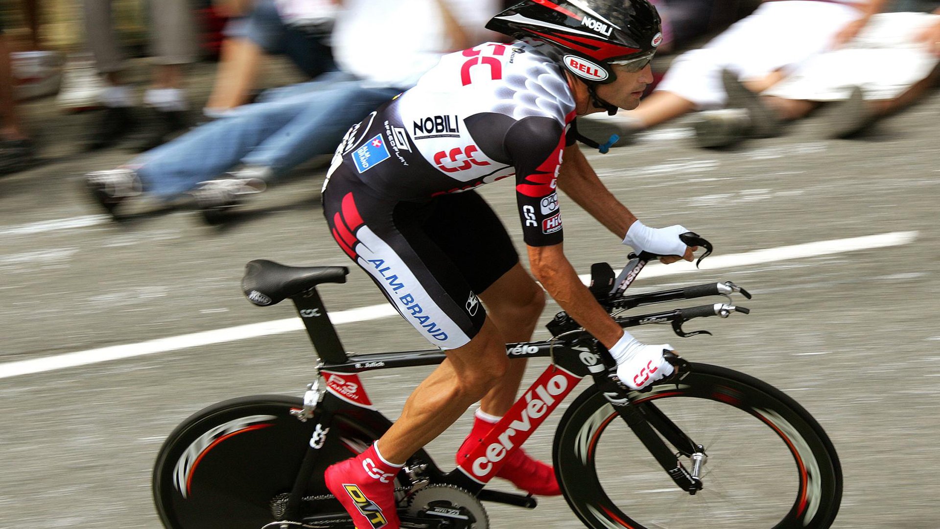 世俱杯时间-拉梅洛·鲍尔献制胜一击，凯尔特人末节险胜公牛，天才后卫化身关键先生